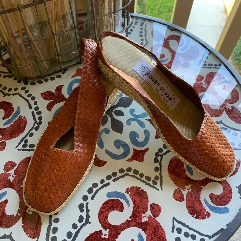 New ANDRE ASSOUS Brown Woven Leather Slingback Flats Shoes sz. 6.5 M
